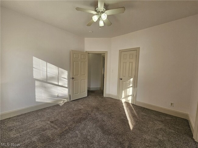 Building Photo - 3430 Beechwood Ave