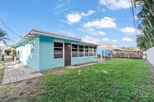 Building Photo - 1880 Kathy Ln