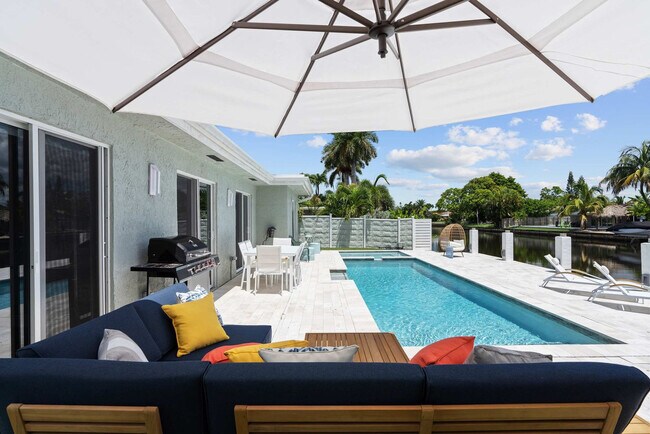 Building Photo - 2001 NW 36th St