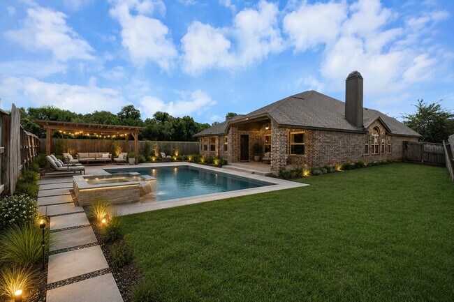Building Photo - 6243 Garden Lakes Ln
