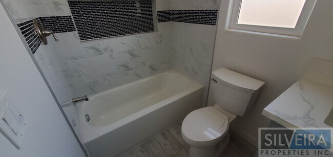 Building Photo - *All Utilities Paid* Brand New ADU at 521 ...