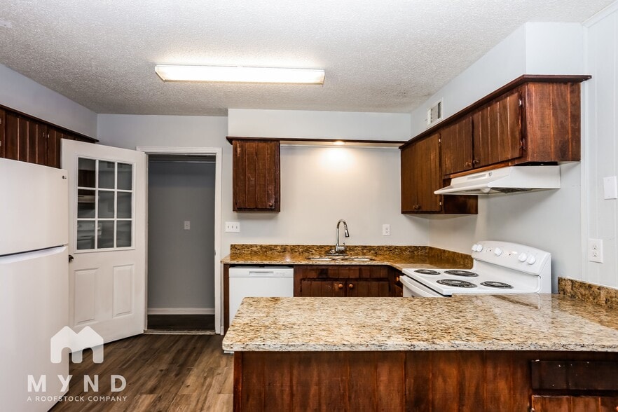 Building Photo - 1734 Coral Hills Dr
