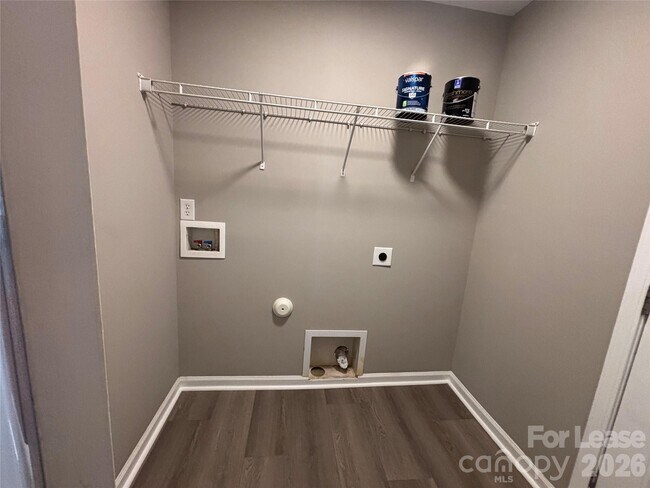 Building Photo - 169 Morning Sun Dr