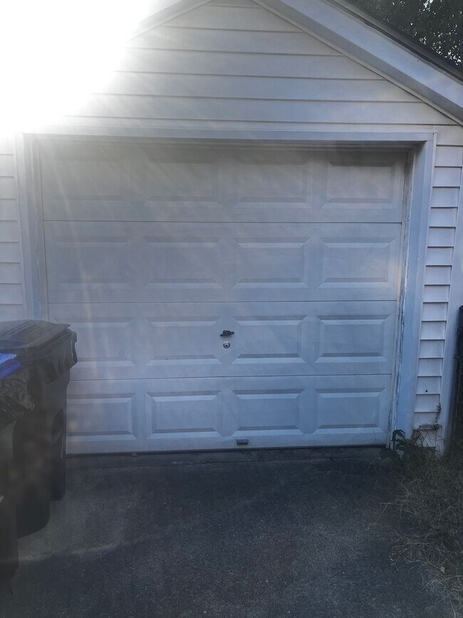 Building Photo - Spacious 3-Bedroom Home for Rent – Comfort & Convenience!