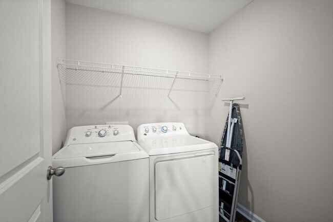 Building Photo - 567 Dreher Dr
