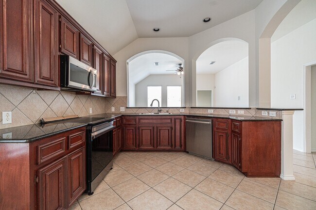 Building Photo - 2111 Sailwind Dr