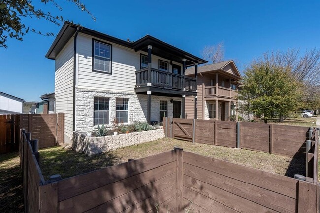 Building Photo - 6208 Perlita Dr