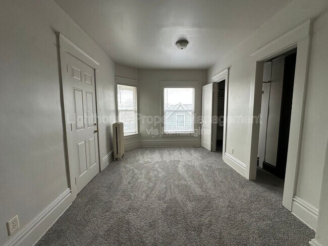 Building Photo - 566 Capital Ave SW