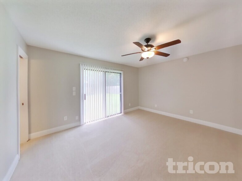 Building Photo - 554 Peregrine Ct