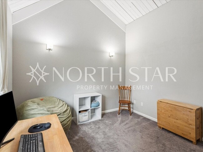 Building Photo - Mt. Park Condo with High Ceilings
