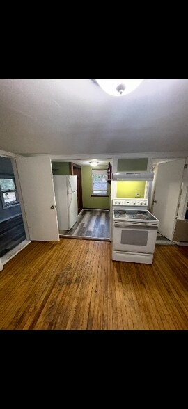 Building Photo - 40 Turkey Ln