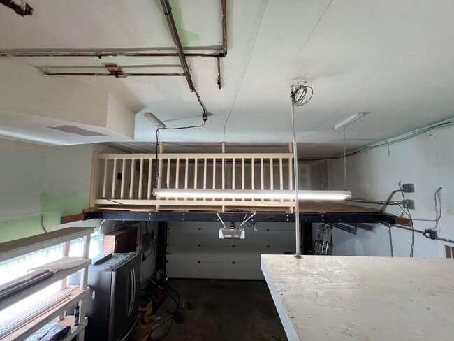 Building Photo - 3833 Brookdale Blvd