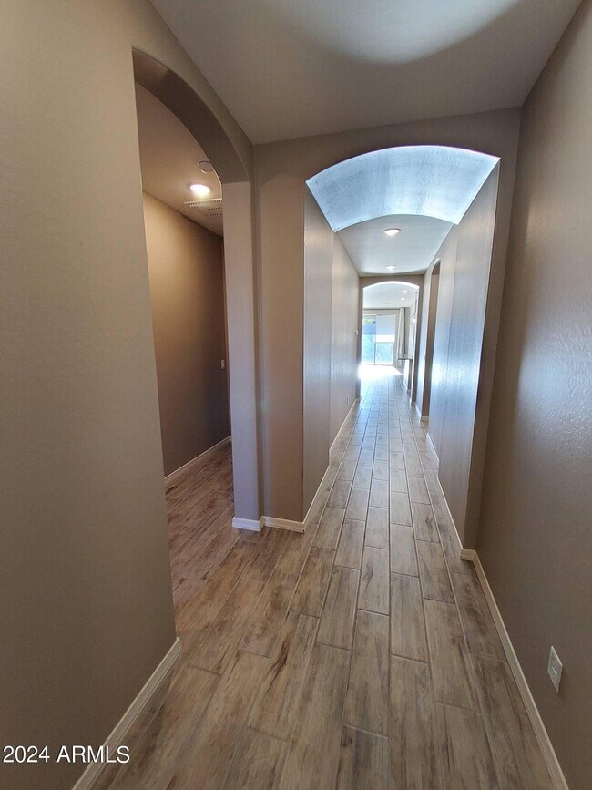 Building Photo - 704 N 152nd Dr