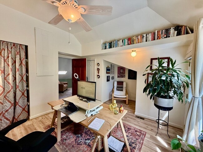 Building Photo - Distinguished 4 bed, 2 bath Bungalow in the Old North End