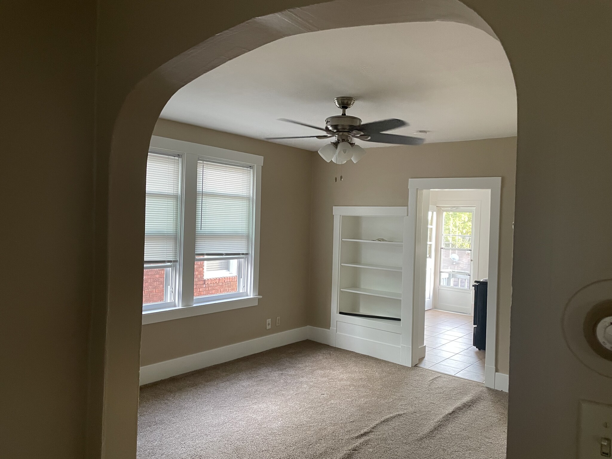 Dining Room - 332 Kenmont Ave