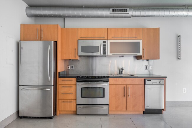 Building Photo - 1133 14th St NW