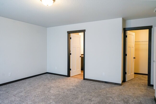 Building Photo - Newly built home with 3 car garage