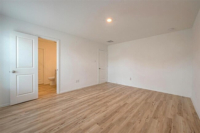 Building Photo - 26818 Wilderye Cv Ln