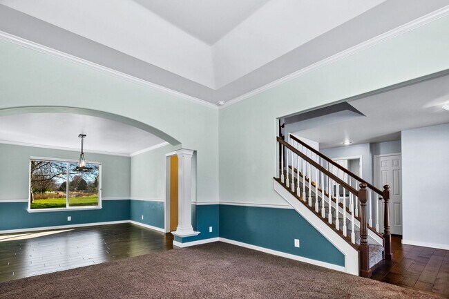 Building Photo - Parkside Paradise: Spacious 5-Bed Luxury in Hobble Creek