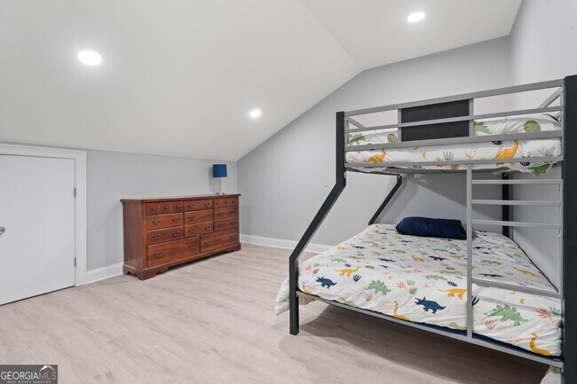 Building Photo - 349 Arrowhead Trail