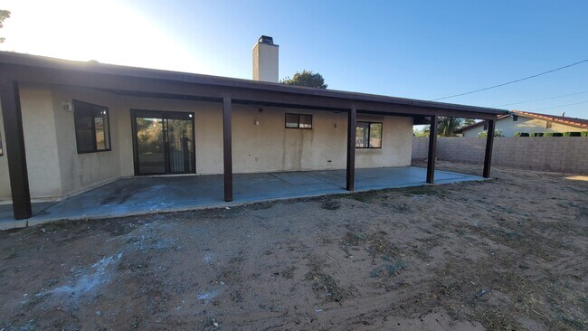 Building Photo - 13447 Shawnee Rd