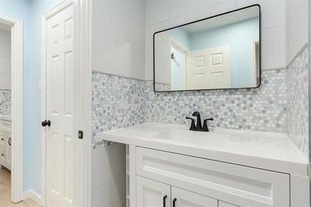 Building Photo - 8204 Bartley Cir