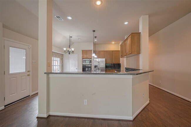 Building Photo - 8814 Fairbloom Ln