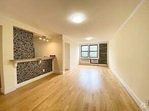 Building Photo - 3 bedroom in Bronx NY 10463