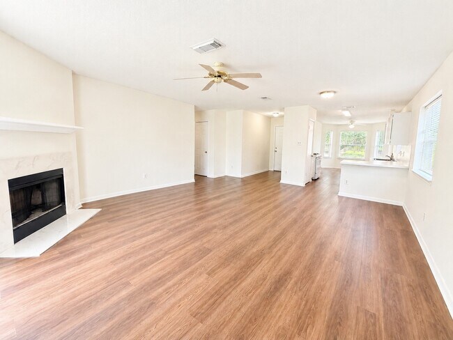 Building Photo - 18023 Lago Forest Dr