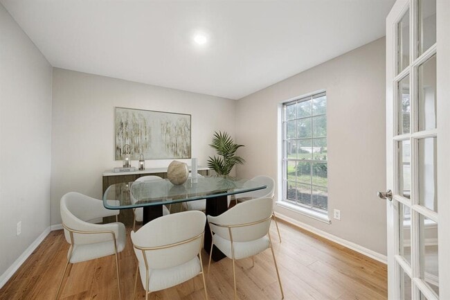 Building Photo - 1802 Corral Dr