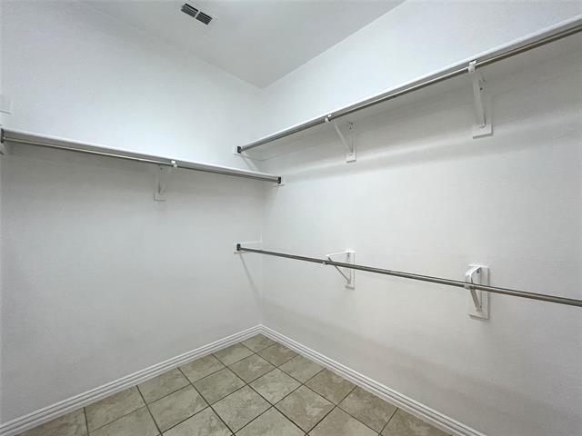 Building Photo - 4400 Avebury Dr