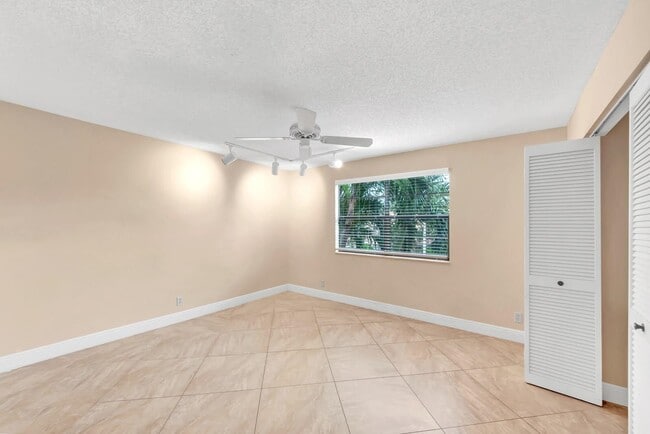 Building Photo - 6698 Montego Bay Blvd