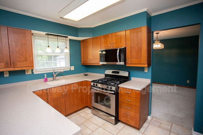 Building Photo - 50 Manchester Rd