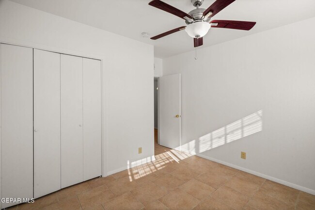 Building Photo - 5313 Bastille Ave