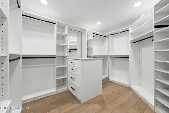 Building Photo - 13600 Emerald Cove Ct