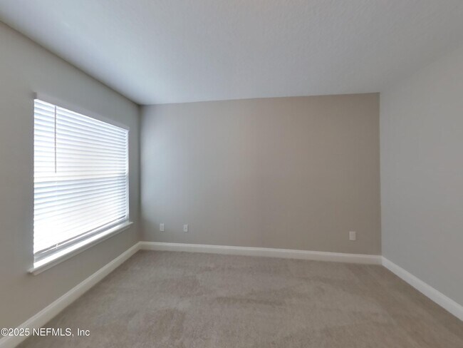 Building Photo - 523 Meldrum Ln