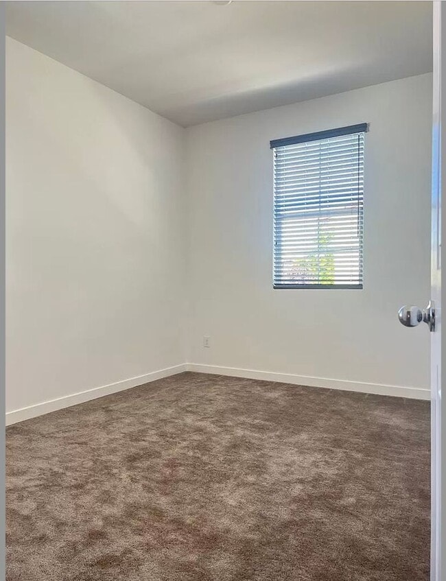 Building Photo - 5301 E Commerce Way