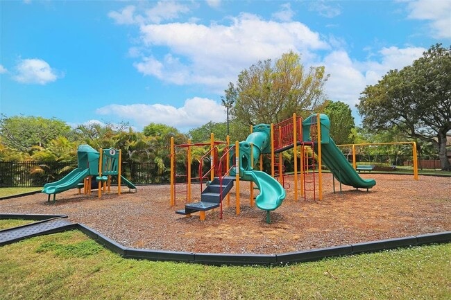 Building Photo - 6445 SW 116th Pl