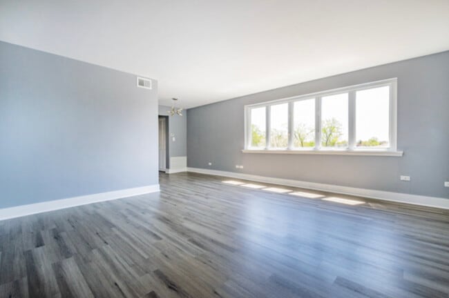 Building Photo - 941 N Northwest Hwy