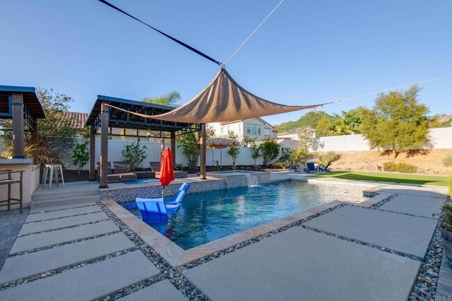 Building Photo - 1316 Vista Ave