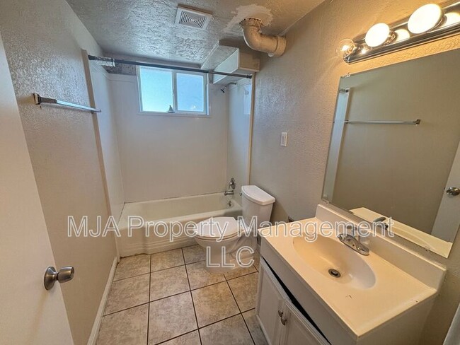 Building Photo - 732 Wasatch St.