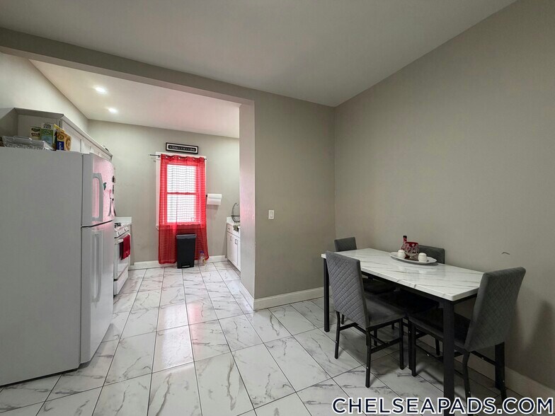 Building Photo - 4 Lafayette Ave