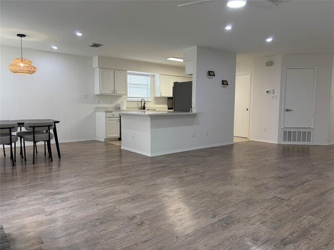 Building Photo - 8402 Priest River Dr