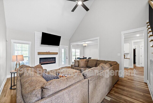 Building Photo - 181 Sherlock Dr