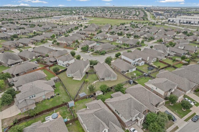 Building Photo - 253 Joseph Dr