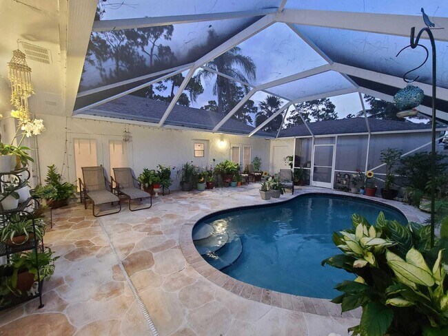 Building Photo - 1313 Periwinkle Pl