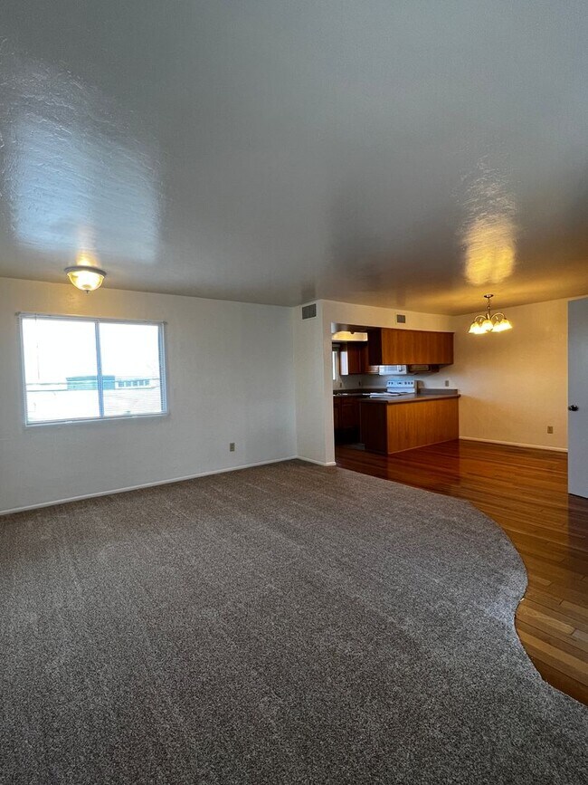 Building Photo - 6132 Antelope Villas Cir