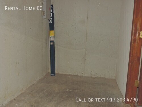 Building Photo - 5613 Riley-