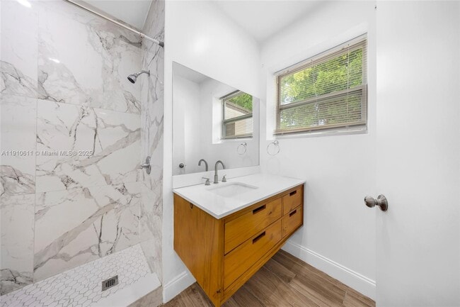 Building Photo - 6044 Funston St