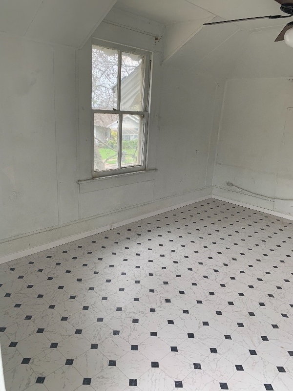 Building Photo - 618 N 16th St